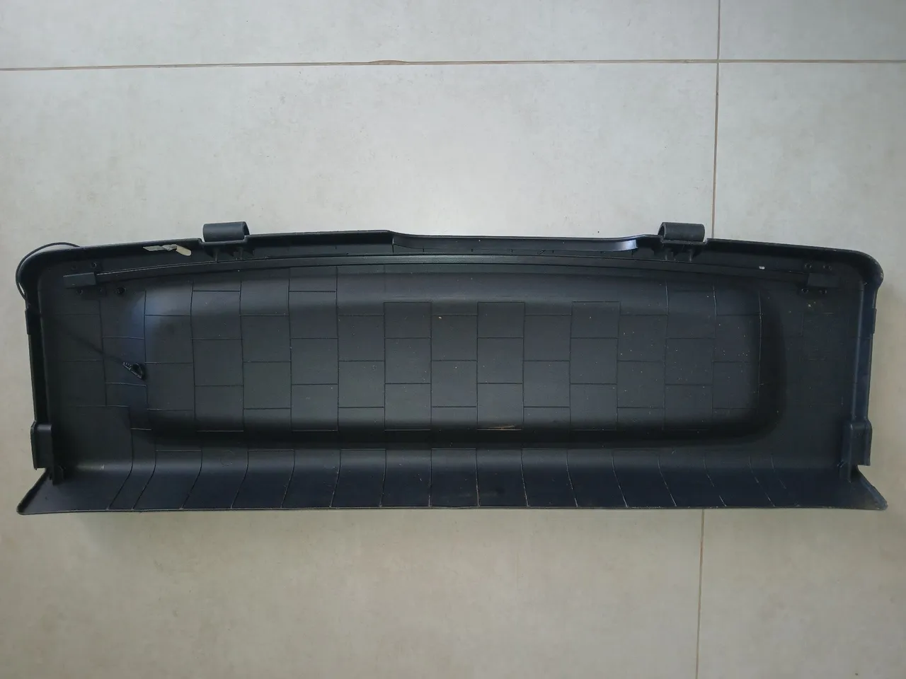 Tampa do porta-malas Fiat mobi