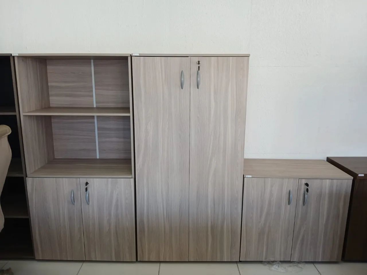 Conjunto de móveis para escritório - Foto 4