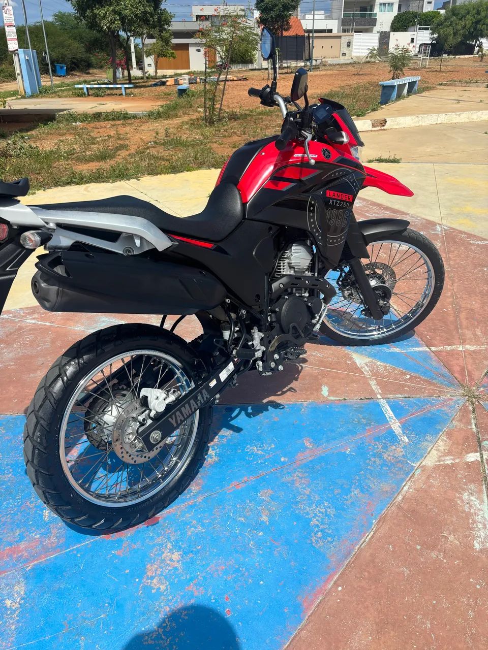 YTZ Lander modelo 2024 - Foto 5