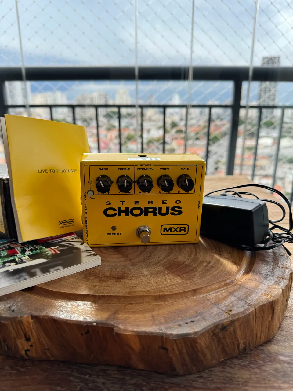 pedal chorus mxr