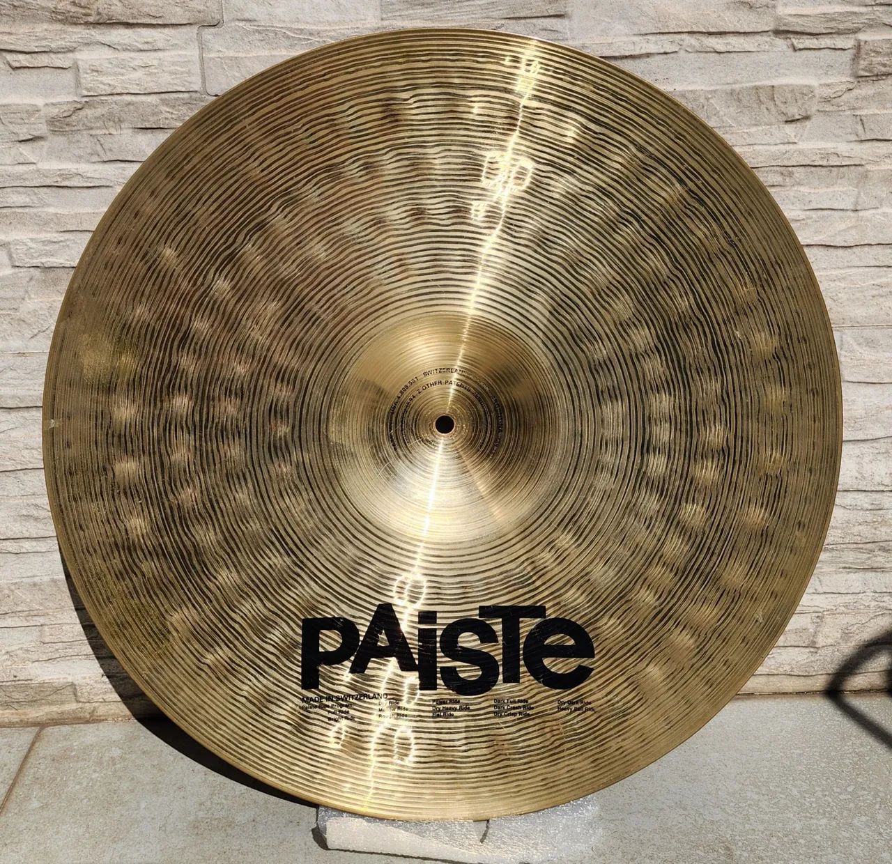 Prato de bateria Paiste Signature Power Ride 20 polegadas - Foto 3