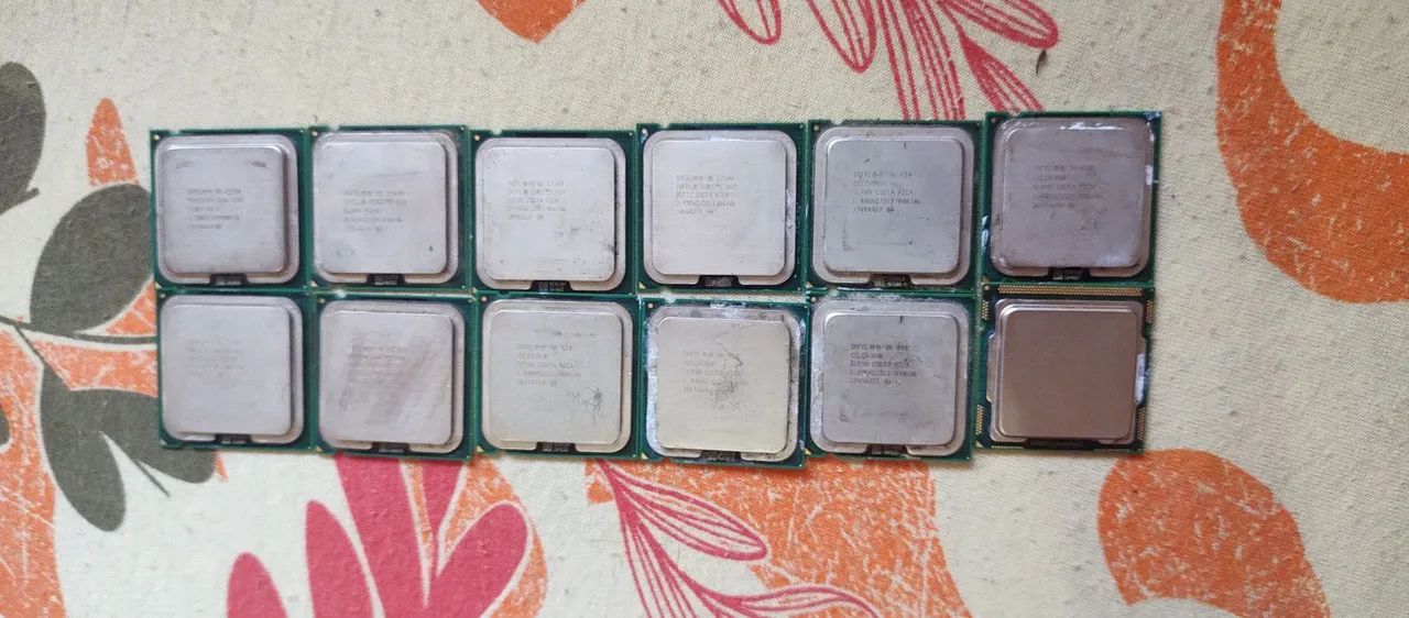 Lote com 12 Processadores Intel i5, Core 2 Duo e Celeron - Foto 2