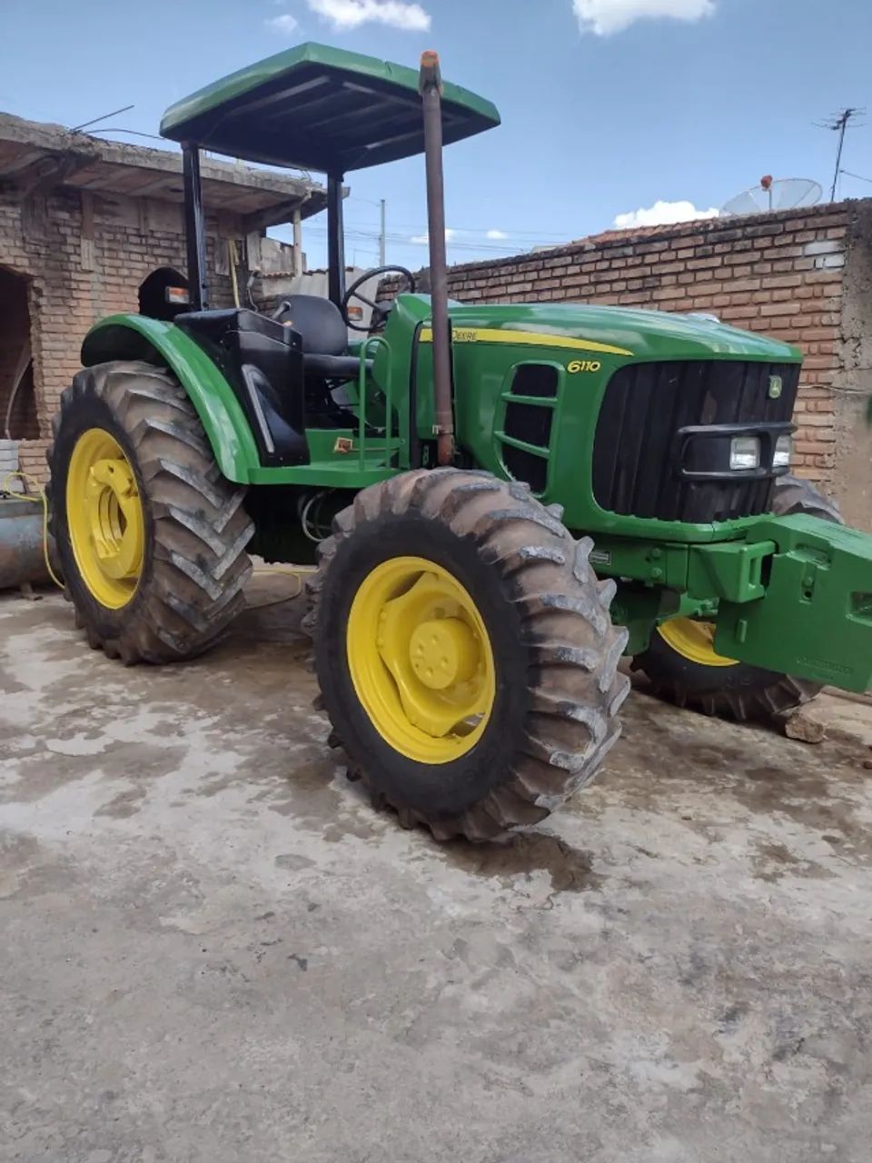 Trator John Deere 6110E - 110cv - 4x4 - Excelente Estado | *Aceito Troca