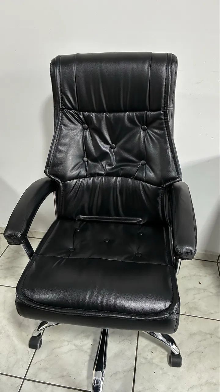 Cadeira Presidente Acolchoada - Foto 2