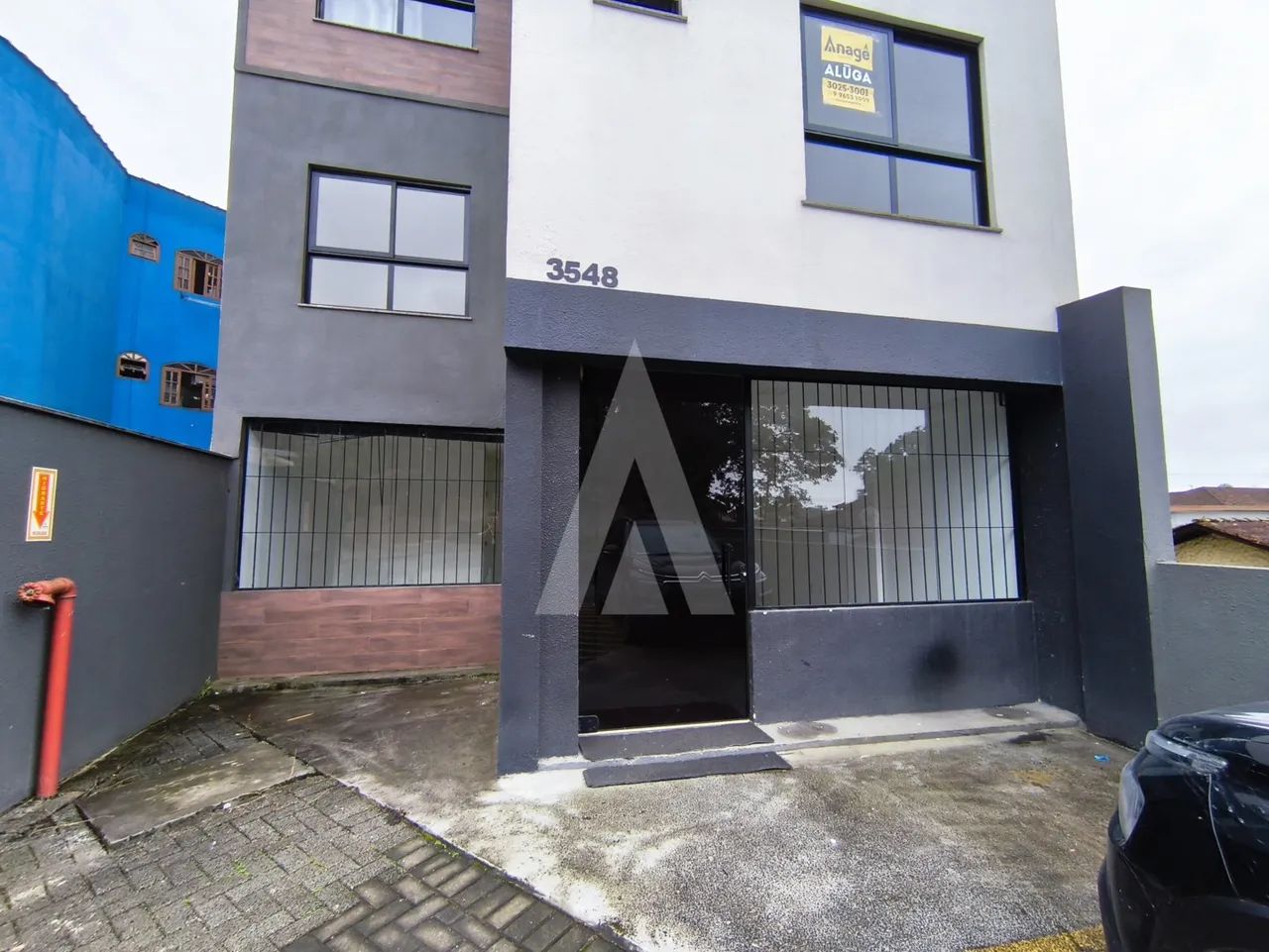 LOJA COMERCIAL COM 43,45 M² NO COSTA E SILVA COM 02 VAGAS DE ESTACIONAMENTE FRONTAL - Foto 2