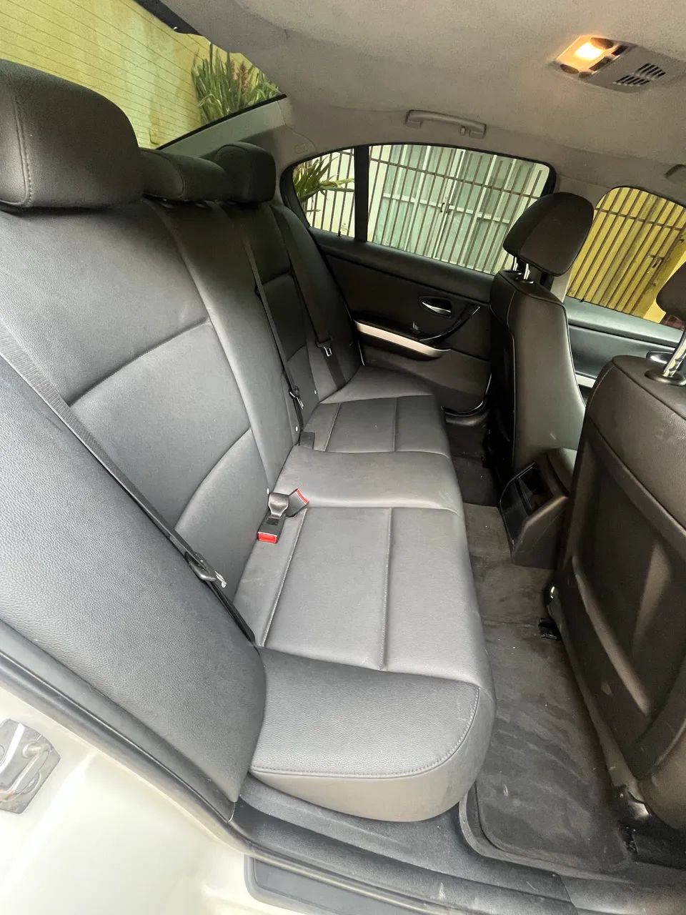 BMW 320I A 2011