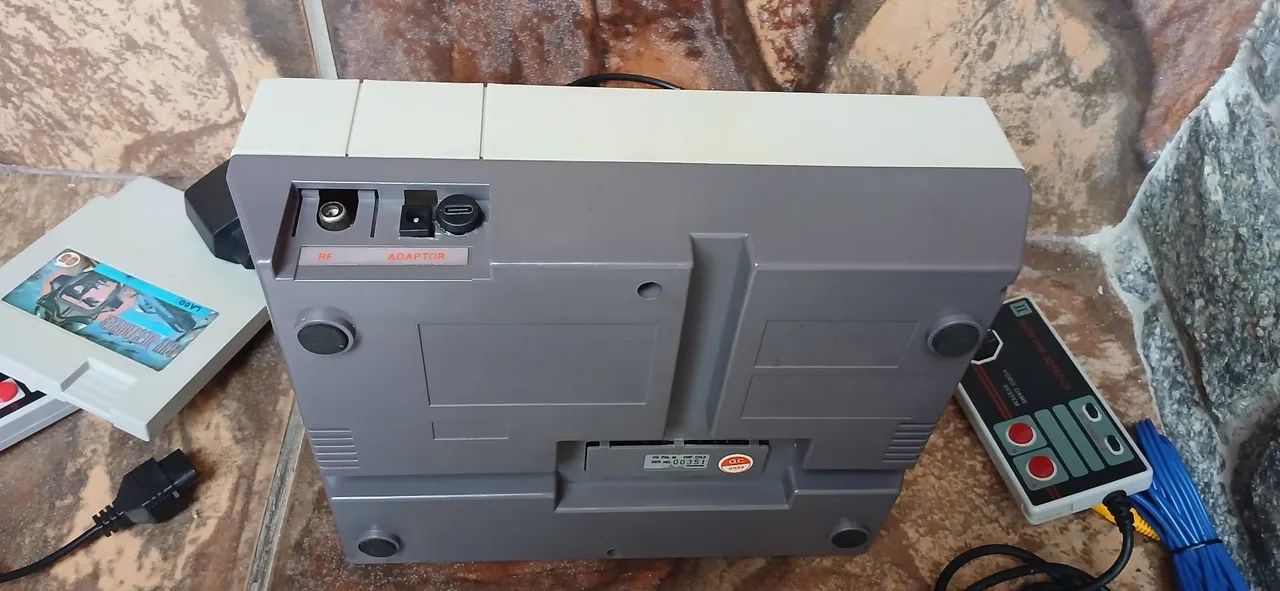 Bit System Dismac com 2 controles e jogo - Foto 3