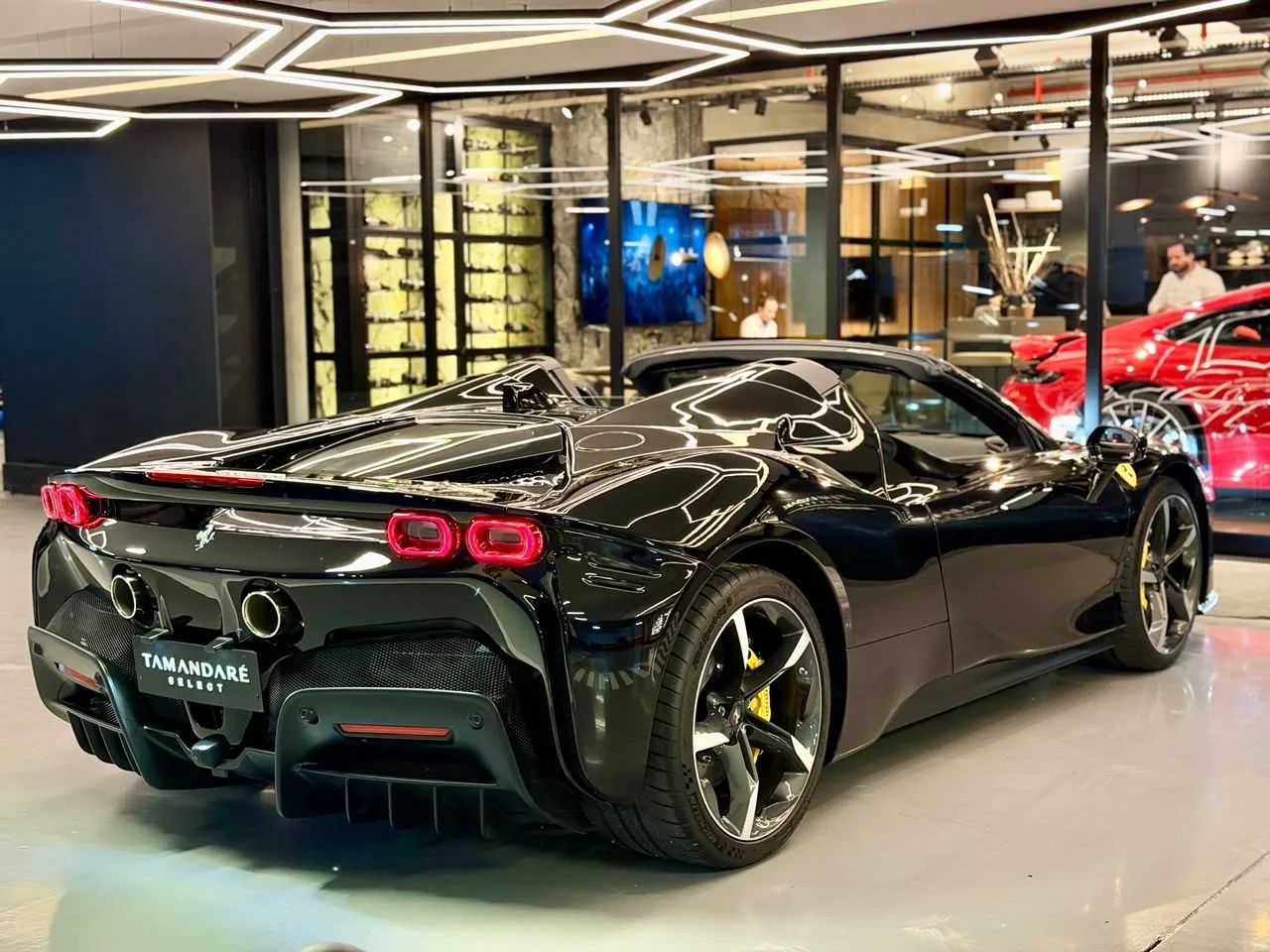 Ferrari SF 90 SPIDER 4.0 V8 Bi-Turbo (Híbrido), foto 4 de 20