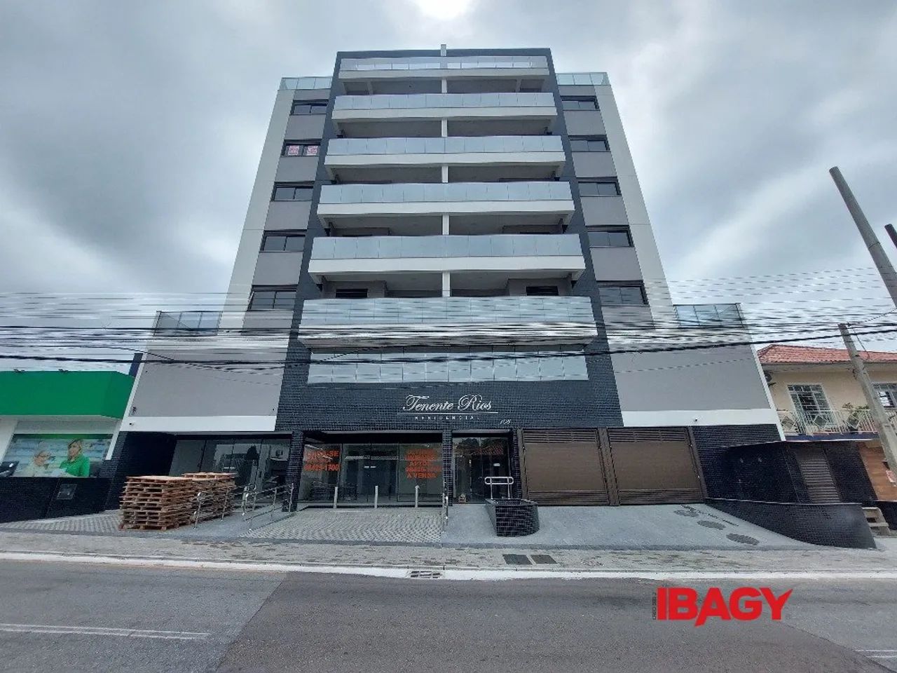 Excelente Apartamento 3 dormitório(s) em Praia Comprida - São José