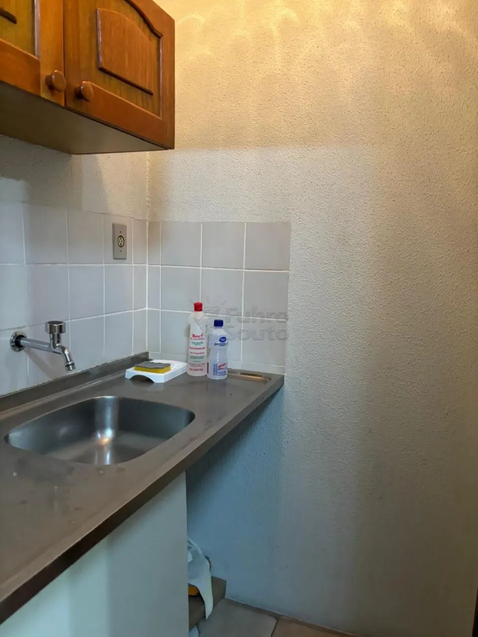 Se você está buscando uma sala comercial bem localizada e com um ótimo preço, esta pode se - Foto 3