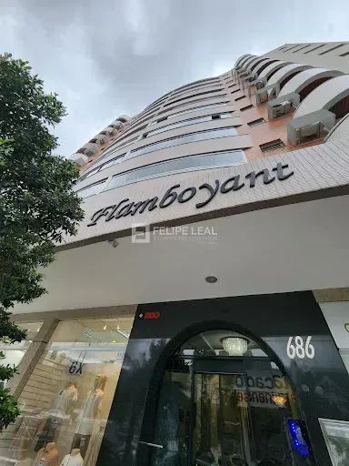 Apartamento de 04 dormitórios sendo 02 suítes e 2 vagas no Estreito - Florianópolis - SC