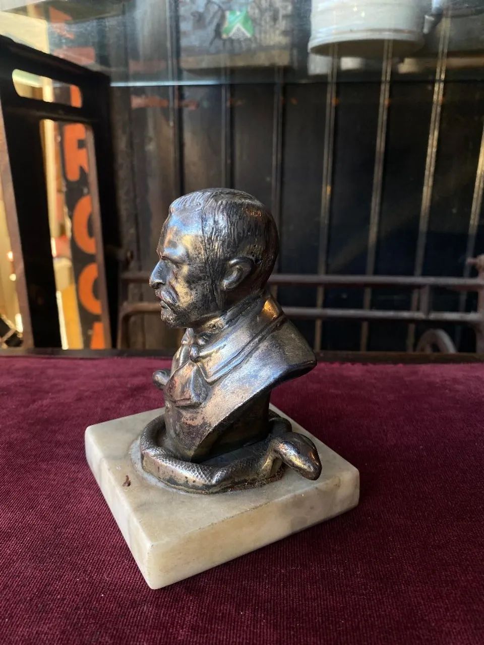 Antigo busto cientista francês Louis Pasteur   (ref:213) - Foto 3