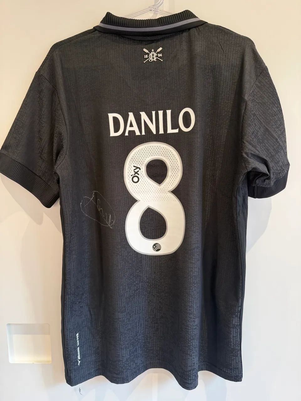 Camisa Botafogo #8 Danilo usada e autografada 