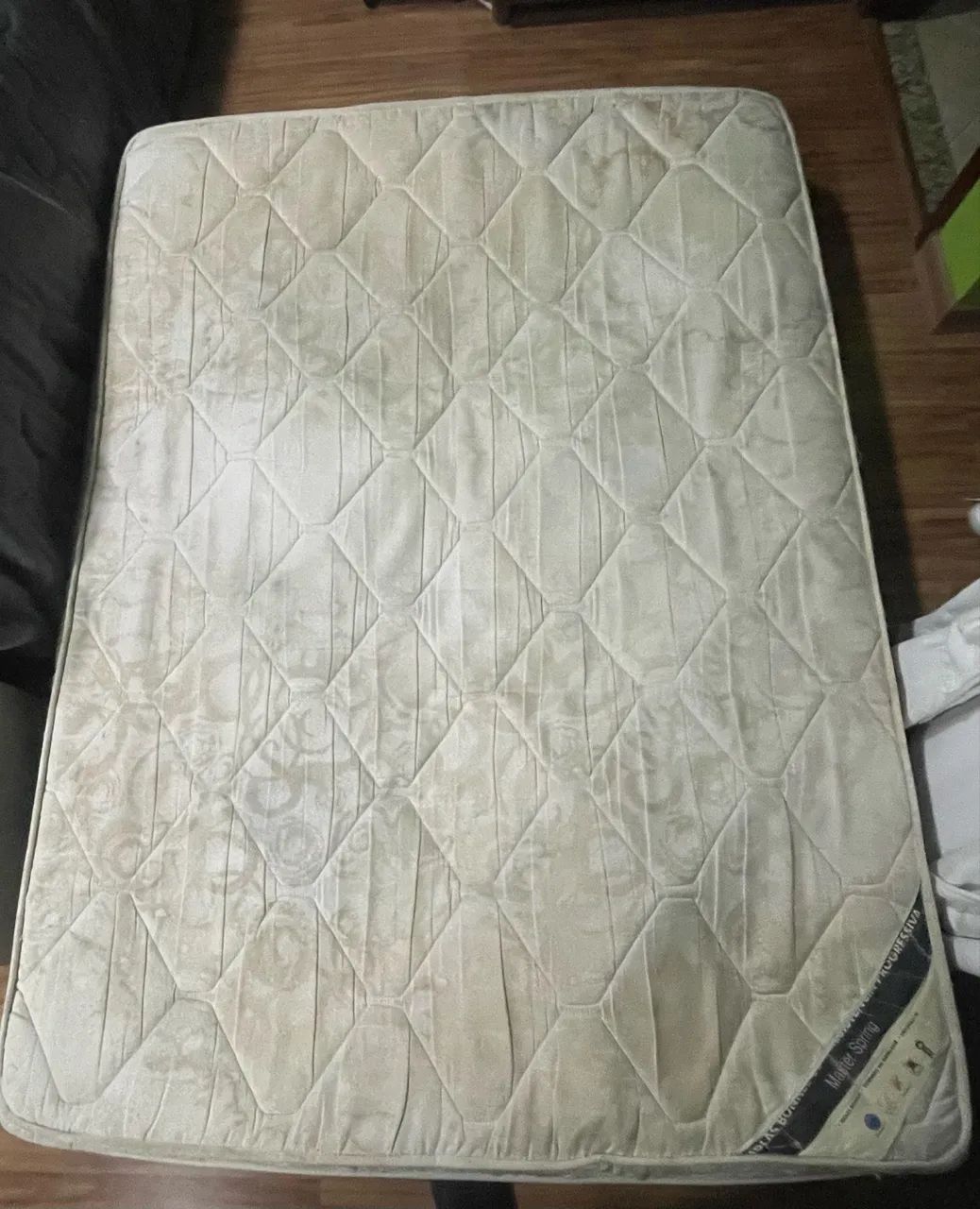 COLCHÃO DE CASAL MOLAS BONNEL