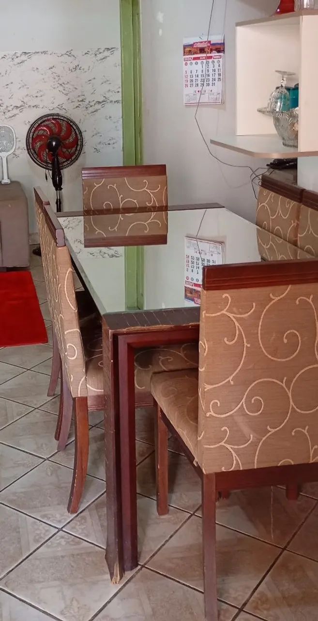 Mesa 6 cadeiras