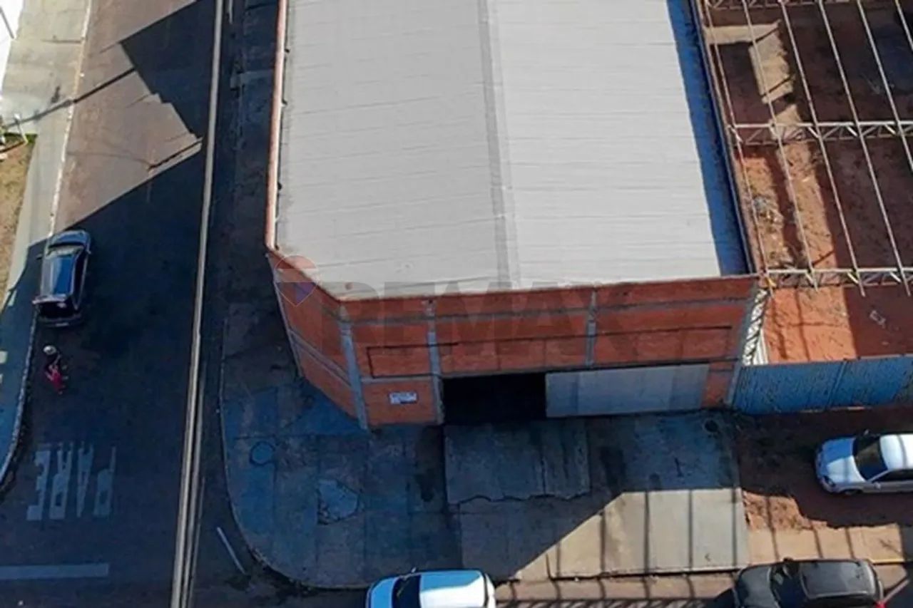 Alugue Galpão Ideal no Buriti: 210m² + Anexo