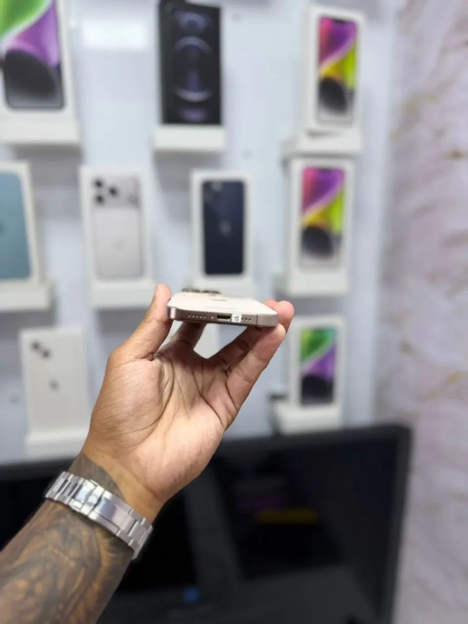 IPHONE 16 PRO 128GB<br>R$ 4.850,00 - Foto 3