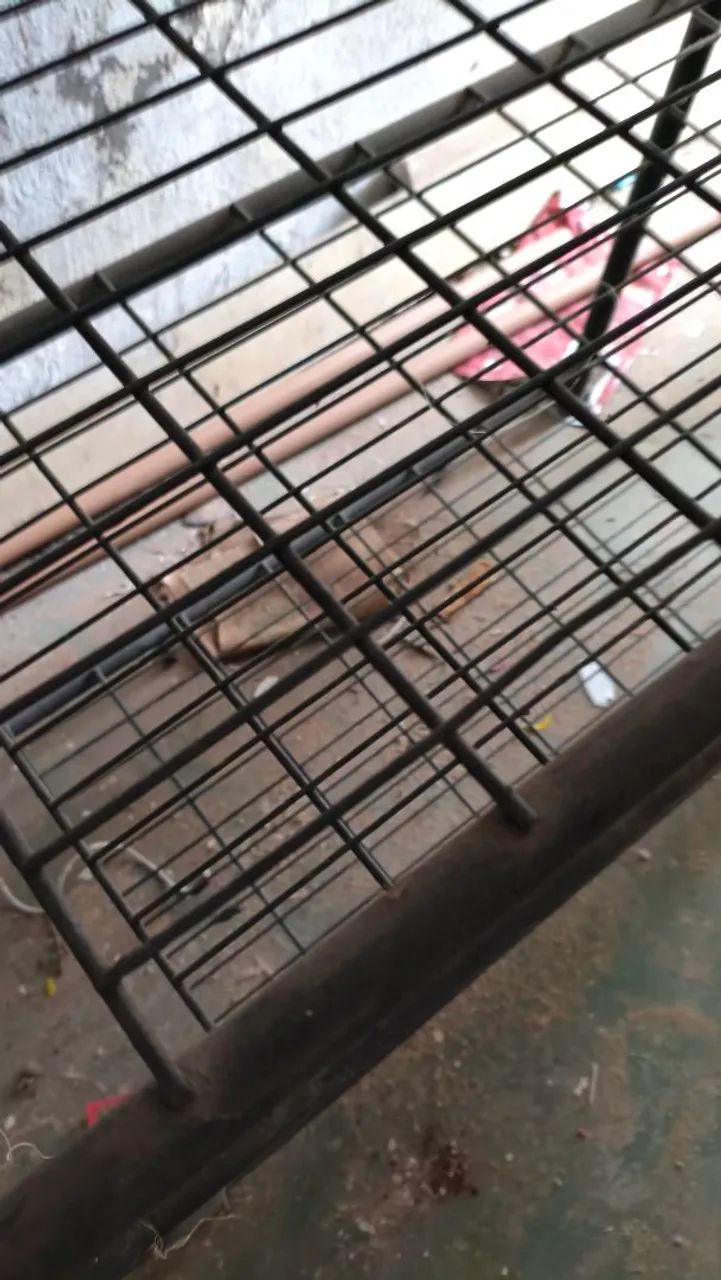 Sapateira prateleira de ferro preta aramada  - Foto 3