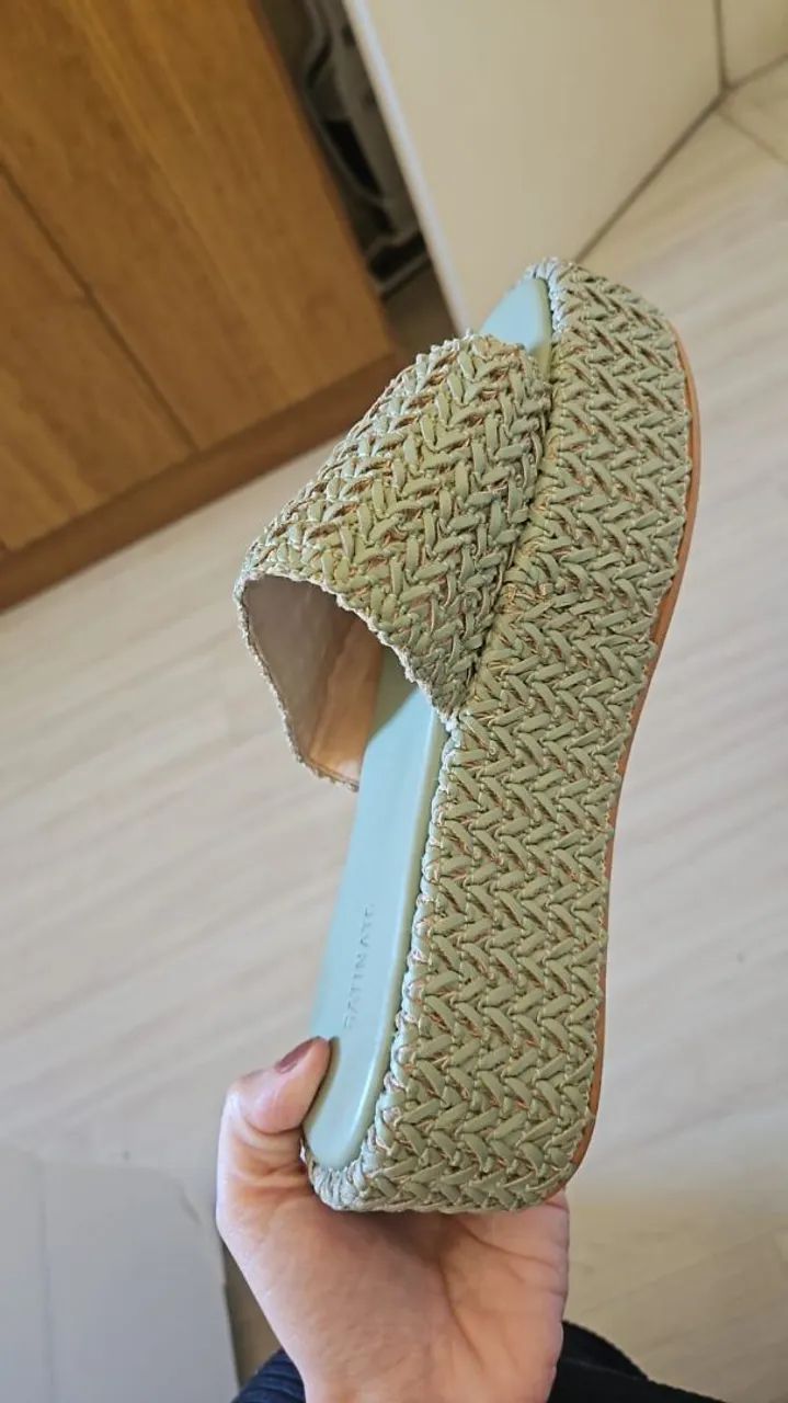 Sandália em perfeito estado.  - Foto 2