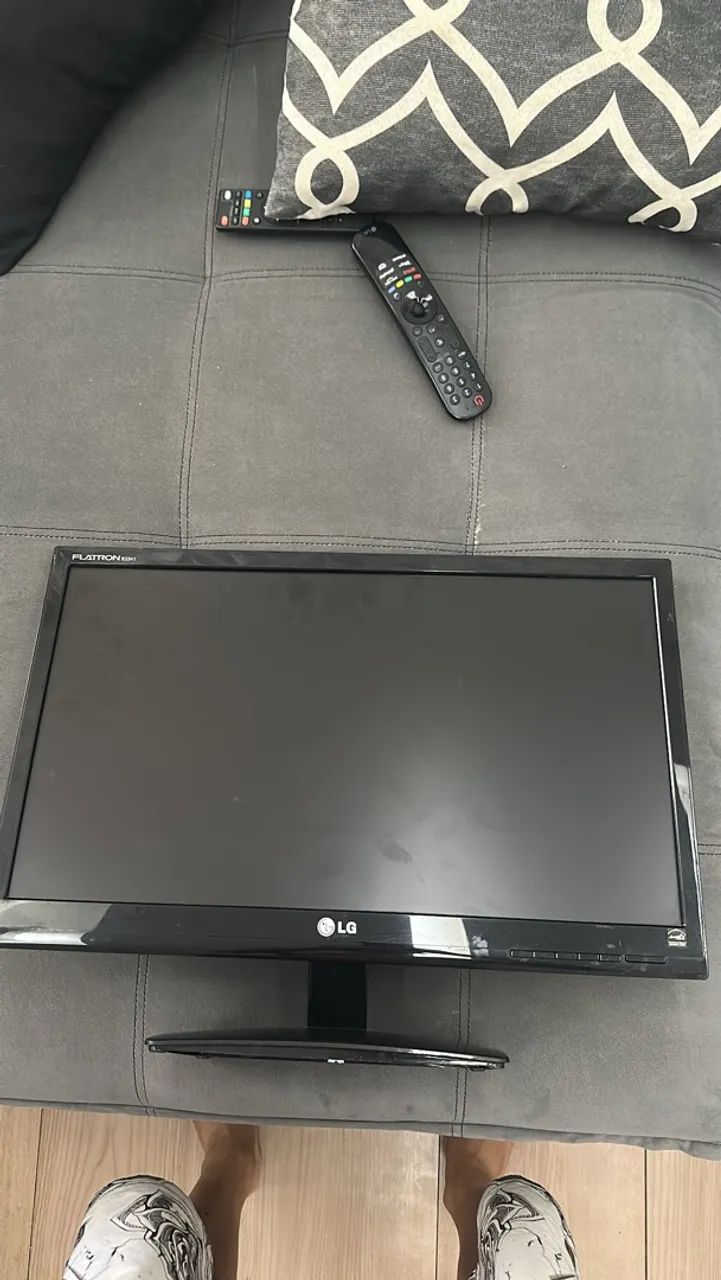 Monitor LG 22? E2241 - Tela LED, Excelente Estado, Ideal para PC e Trabalho - Foto 3