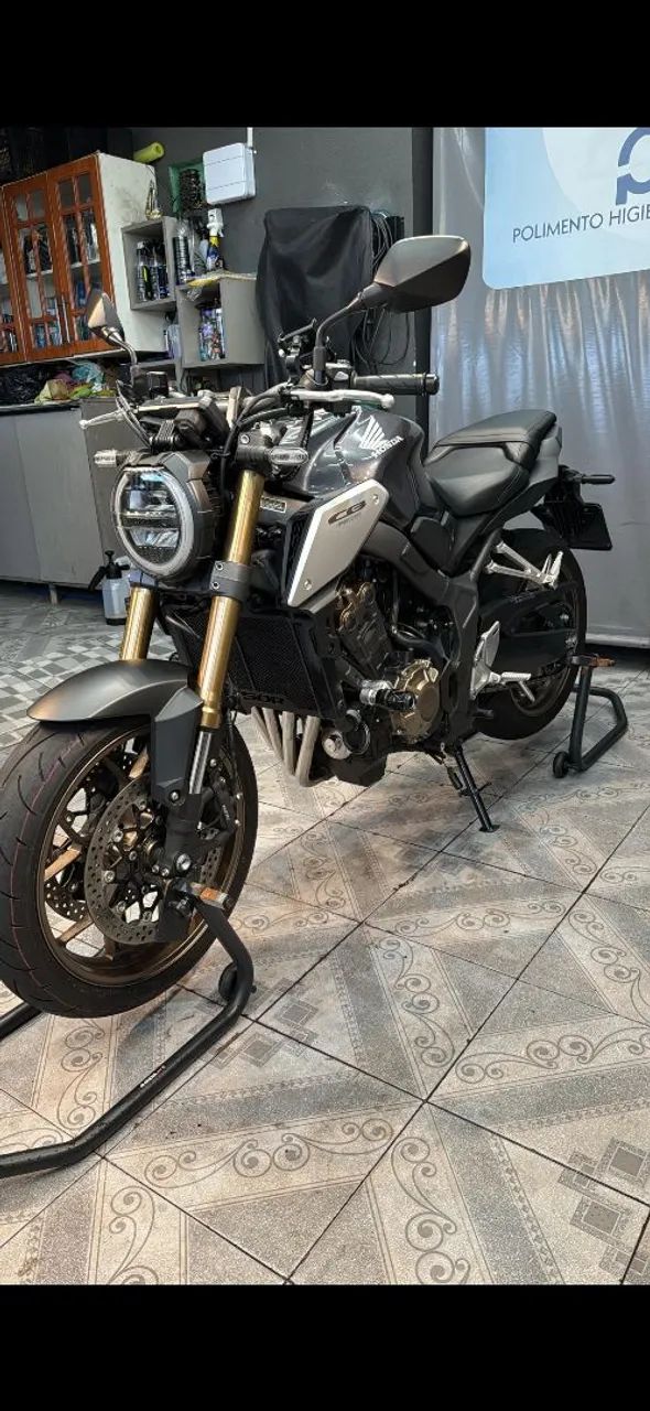 Moto cb650r 2023 