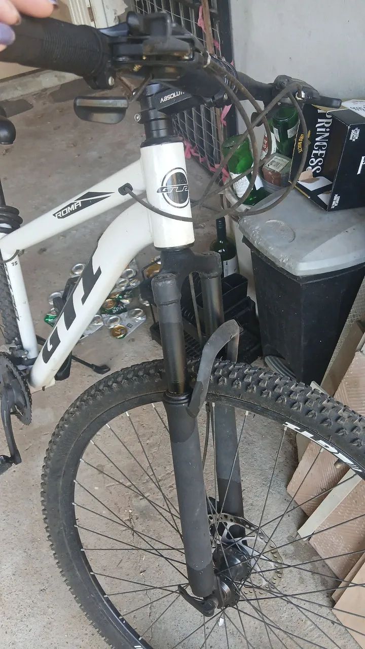 Bicicleta GTI branca aro 29 praticamente nova - Foto 3