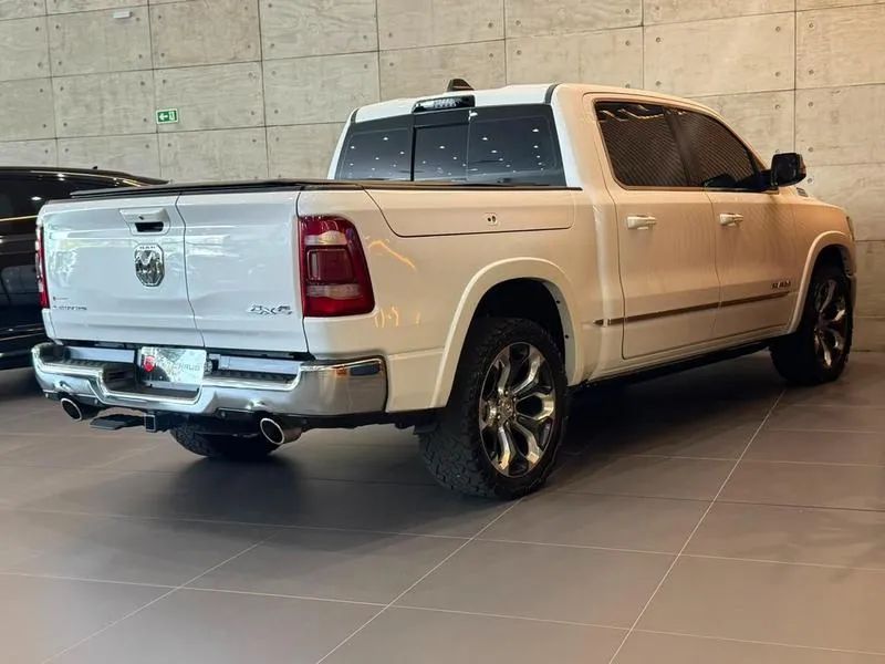 Ram 1500 Limited 5.7 CD 4X4 Aut. 2023 - Foto 4