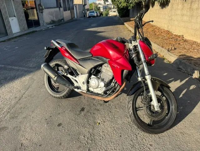 CB300r 2013 - Foto 4
