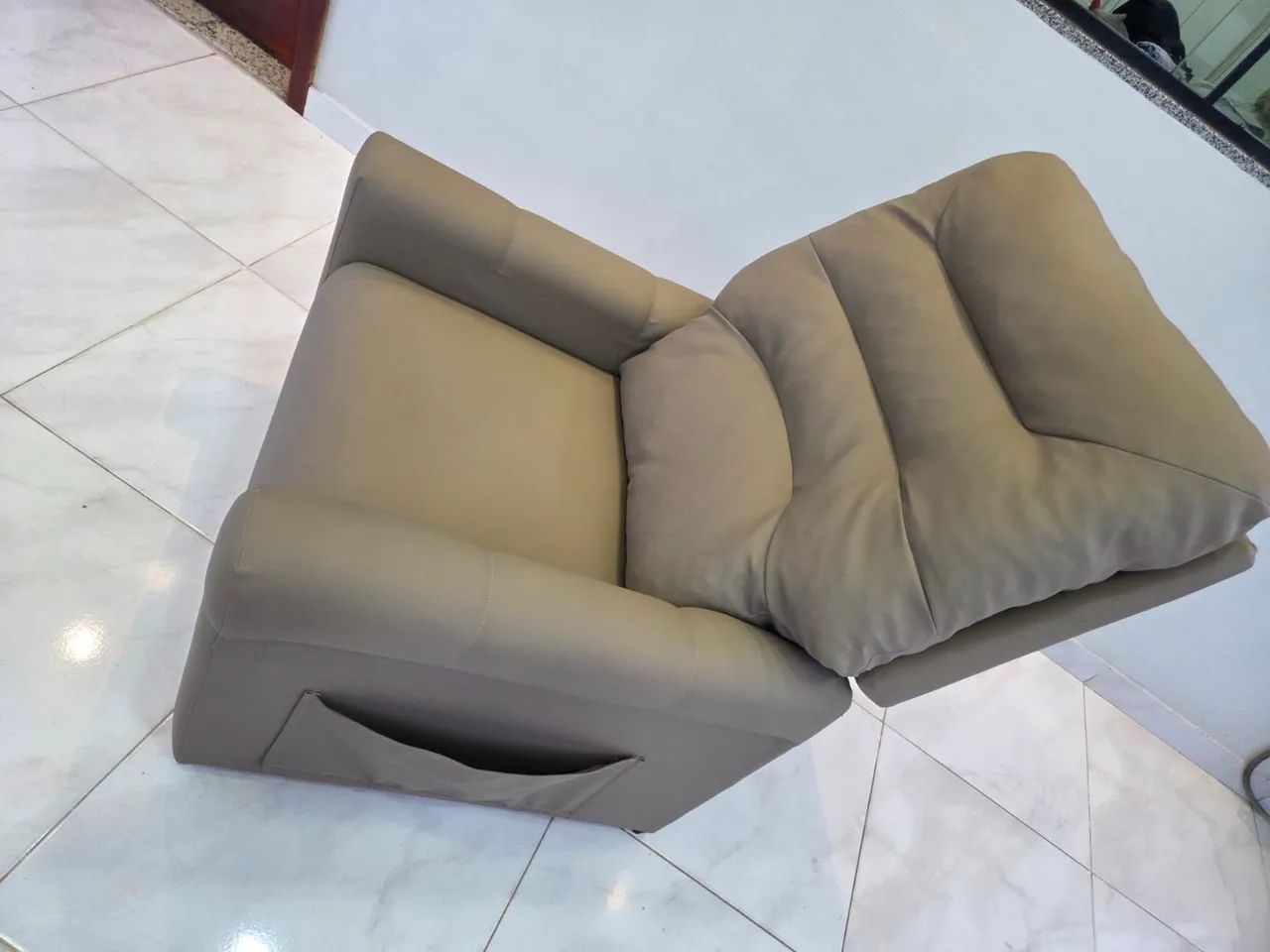 Poltrona reclinável 180 graus luxo  - Foto 3