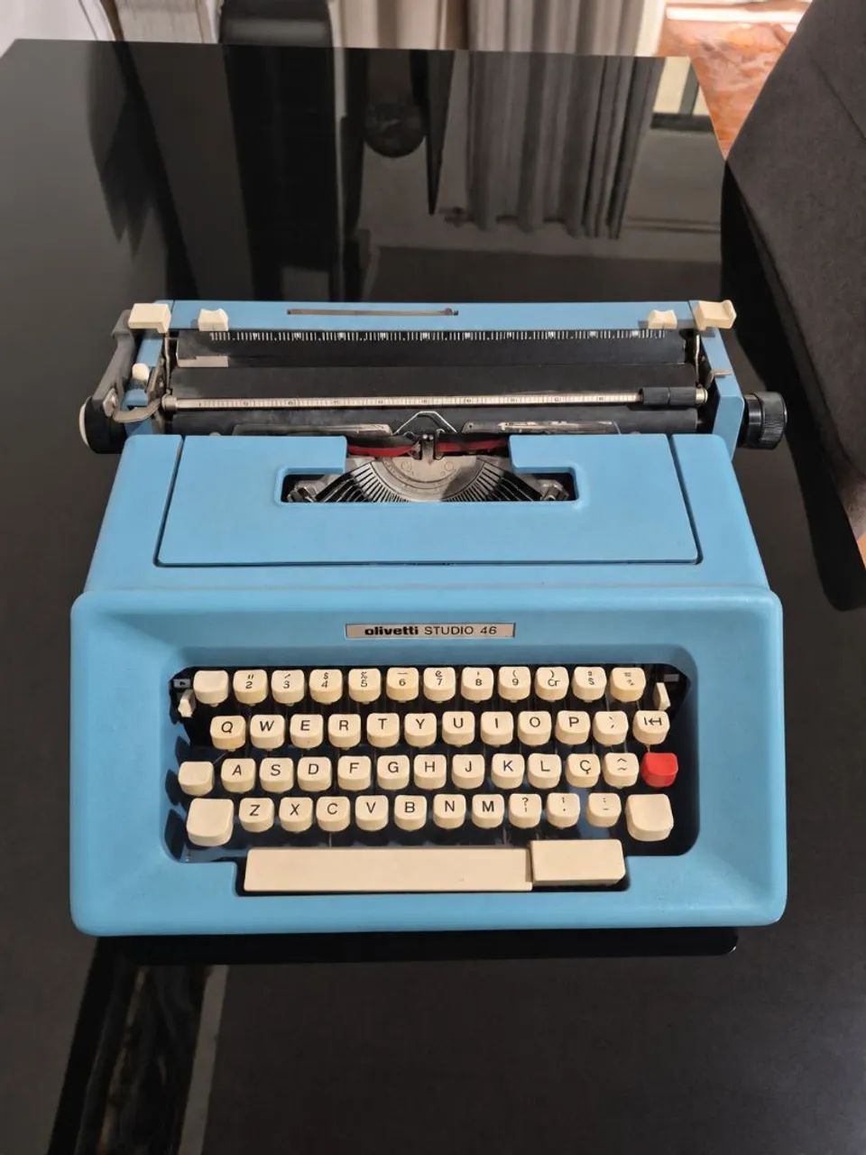 Máquina de escrever Olivetti Studio 46