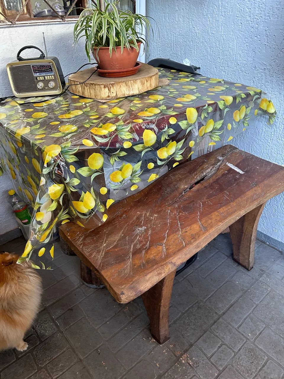 Mesa rústica de madeira