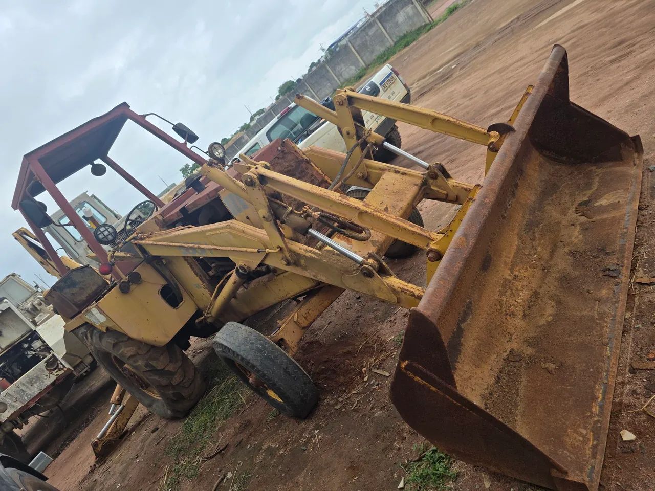 Retro escavadeira 580H - Foto 2