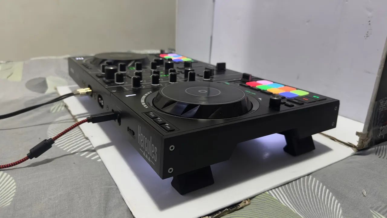 OPORTUNIDADE Controladora DJ Hercules Inpulse 500 + Cabos - Foto 3