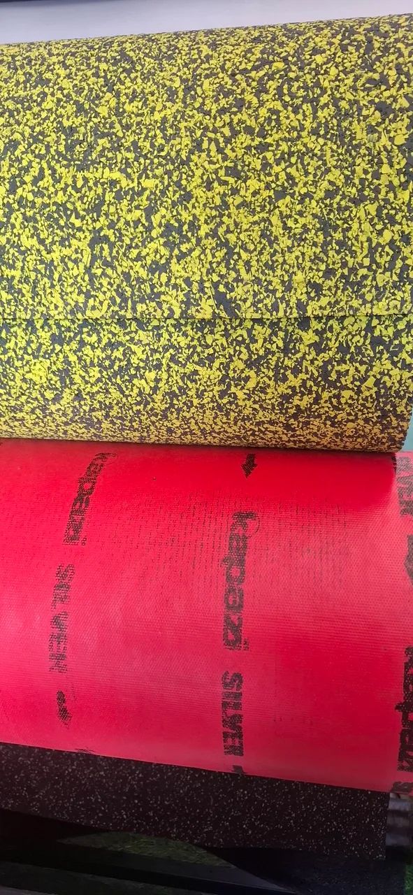 Piso emborrachado fornecimento e instalação  - Foto 3
