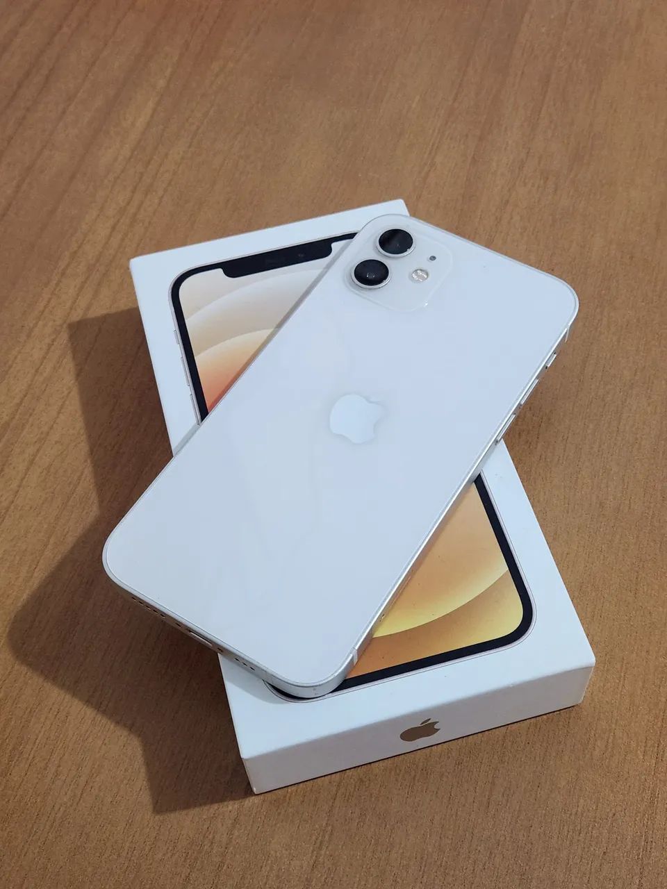 Iphone 12 com caixa