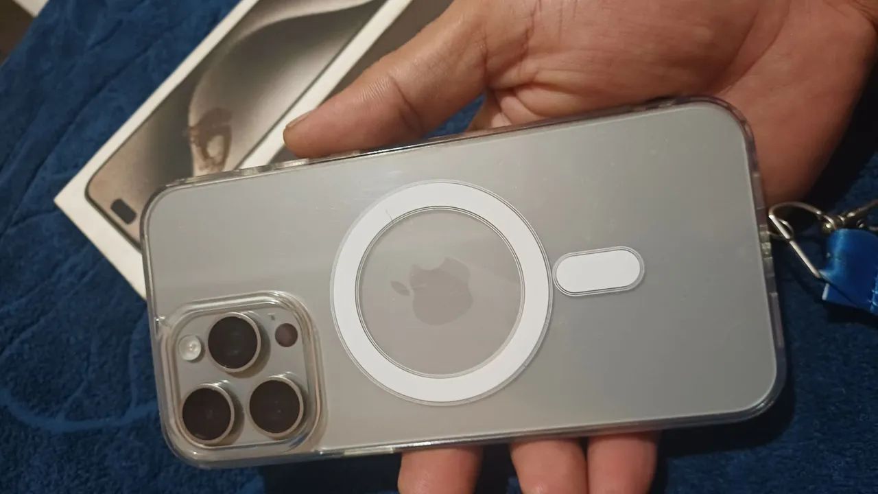 Iphone 15 Pro Max  - Foto 3