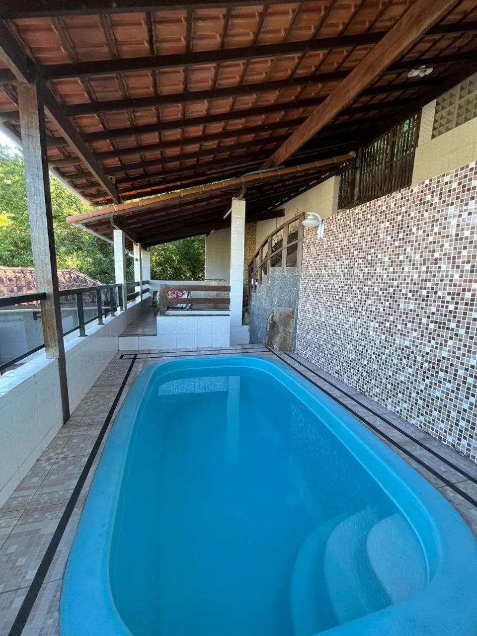 CASA COM PISCINA 3 QUARTOS COM 1 SUÍTE - Foto 2