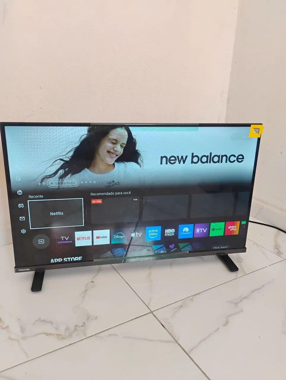 Vendo Smart TV Toshiba 32 polegadas, funcionando tudo corretamente  - Foto 2