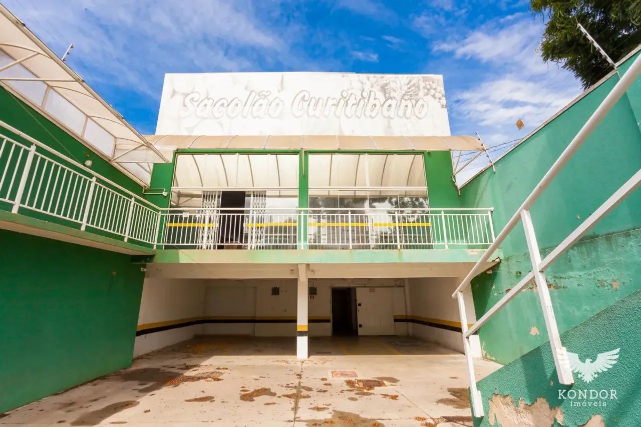 Conjunto / Predio comercial no CRISTO REI com 317,16m²