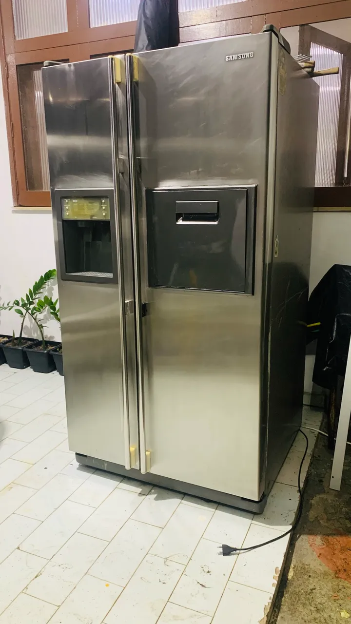 Geladeira Electrolux Frost Free Duplex DB52X com Porta-Latas/Ice