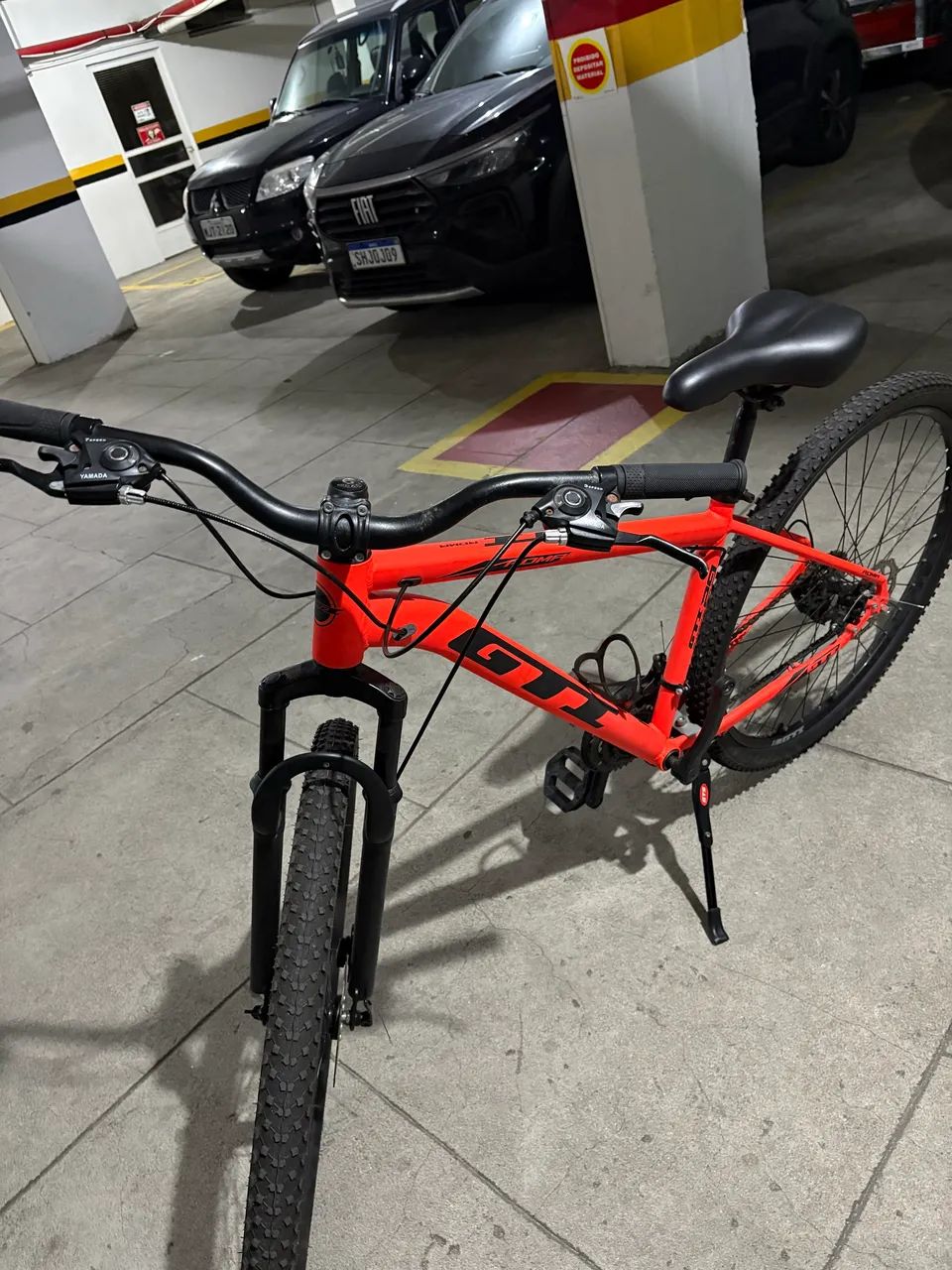 Bicicleta semi nova 