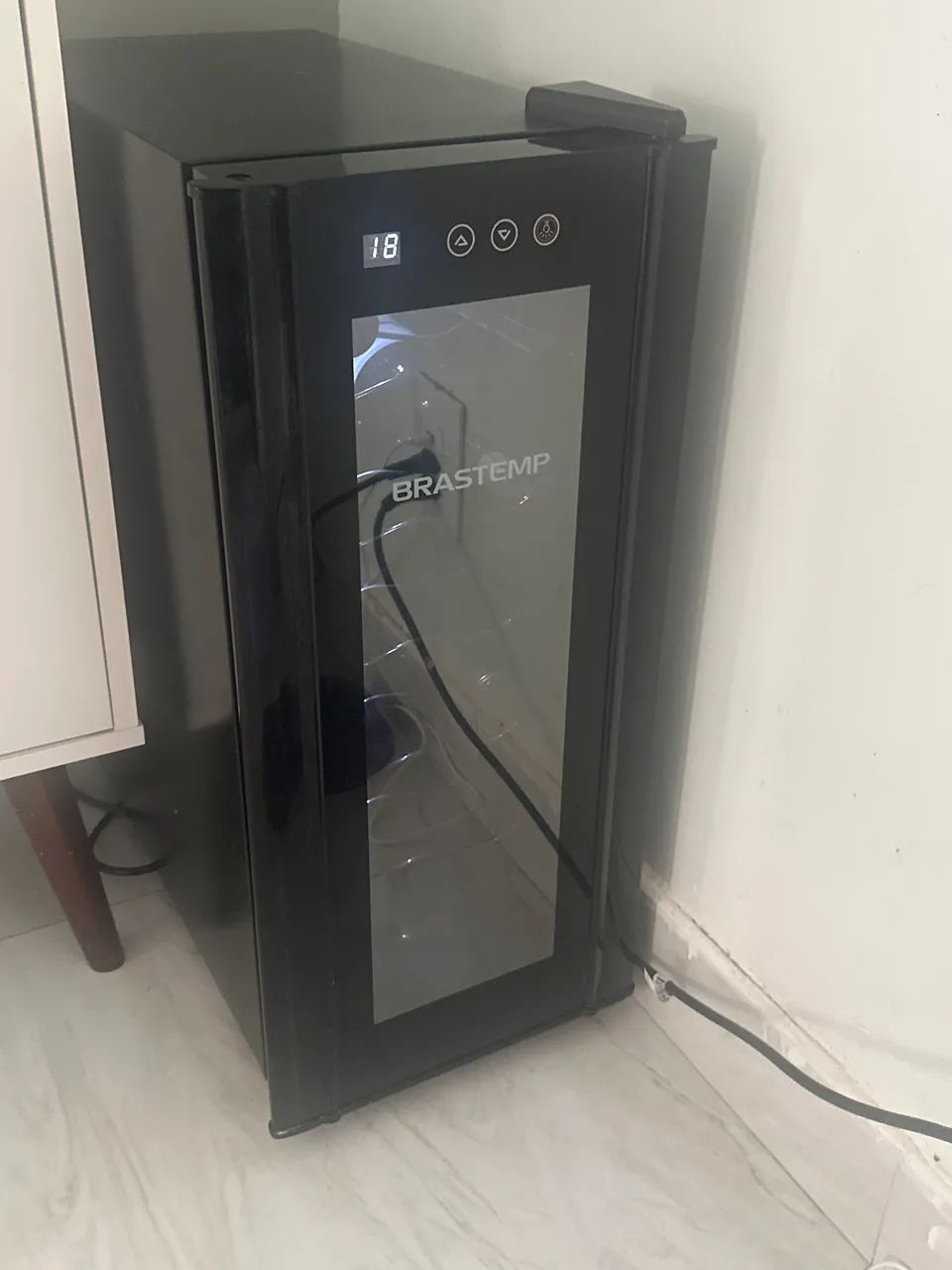 Adega Brastemp 12 garrafas