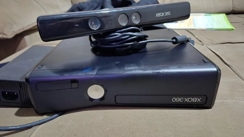 VIDEO GAME XBOX 360+KINECT+7 JOGOS - Foto 2