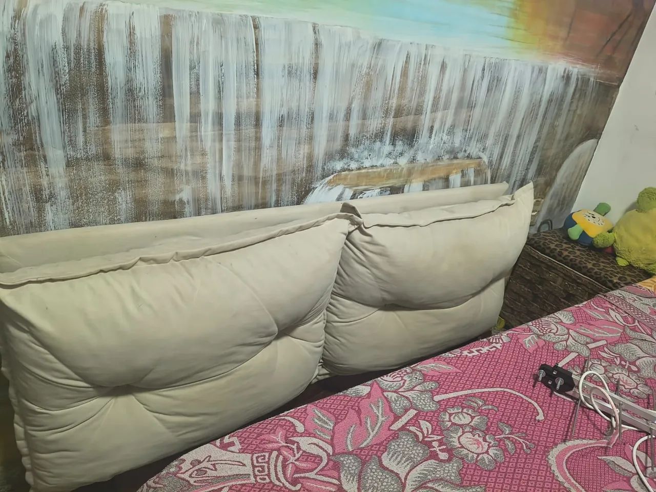 Vende-se cabeceira de cama de casal a casal padrão 