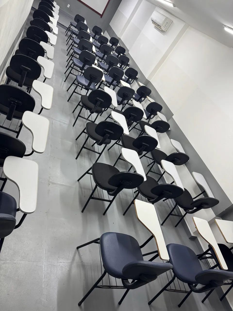 Vendo cadeira escolar  - Foto 3