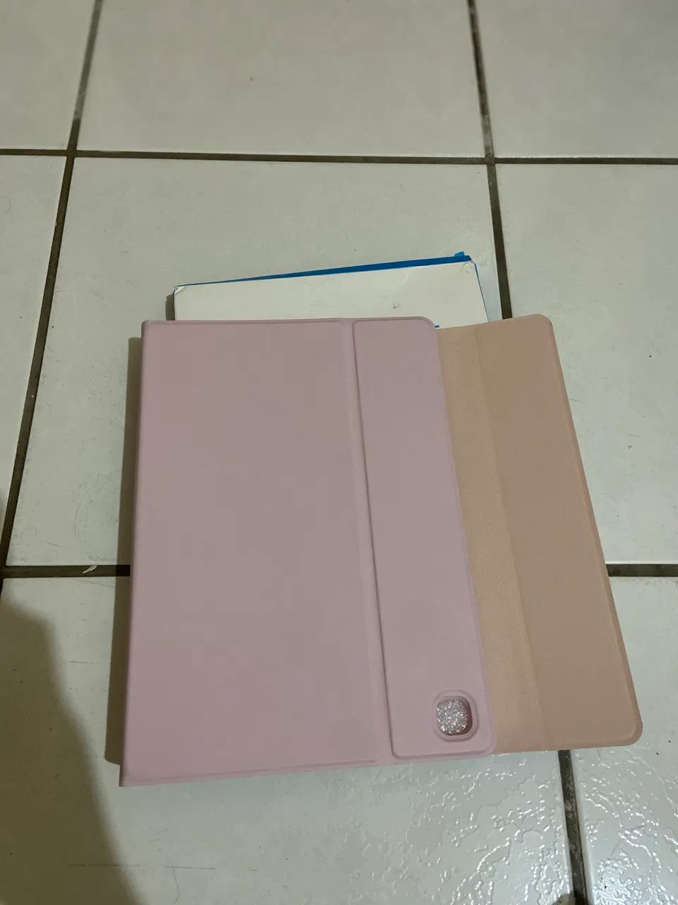 Capa magnética com teclado para tablet A7 10.4 - Foto 3