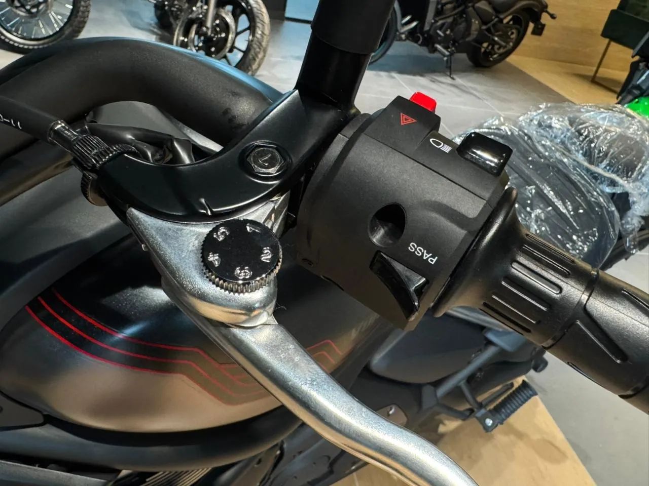 KAWASAKI VULCAN S  - Foto 5
