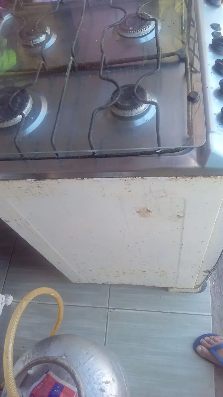 Vendo fogão 04 bocas. - Foto 4