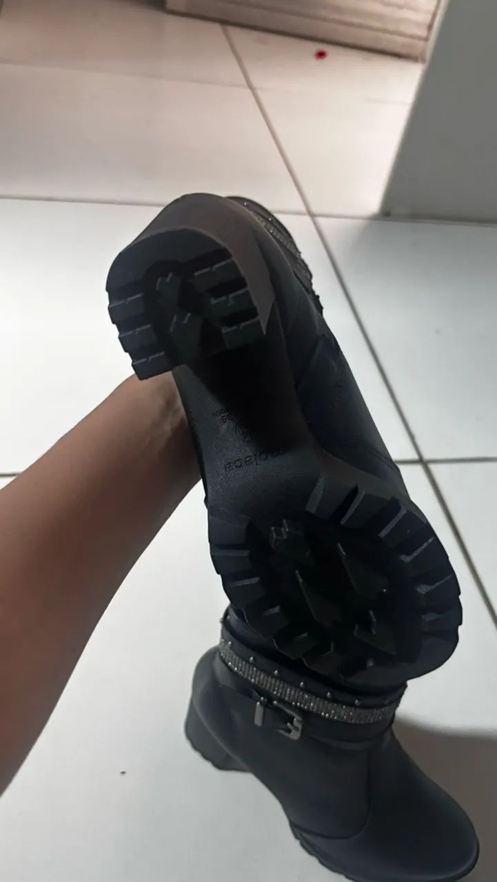 BOTA  - Foto 4