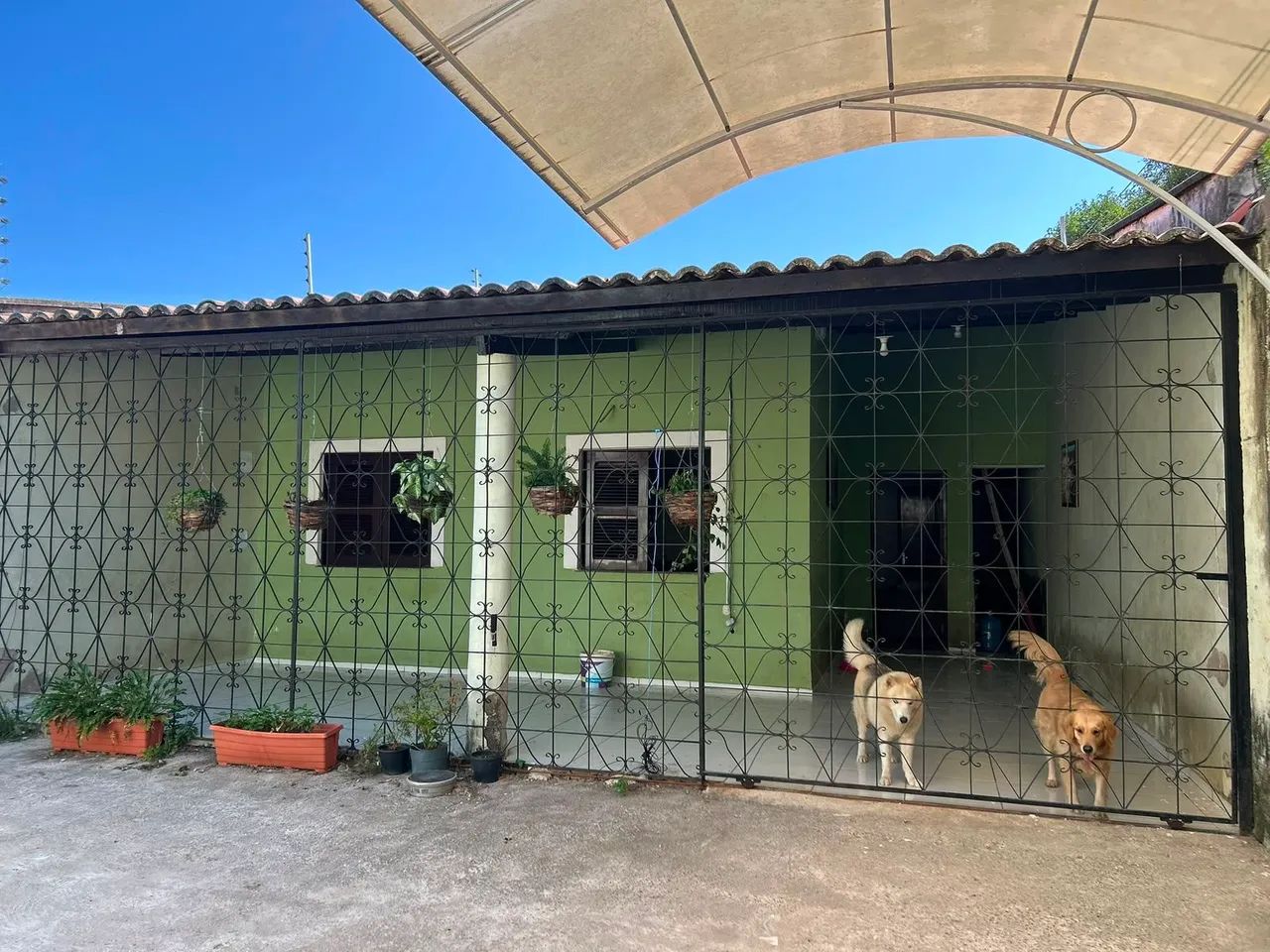 CASA COM PISCINA A VENDA NA PAUPINA  - Foto 2